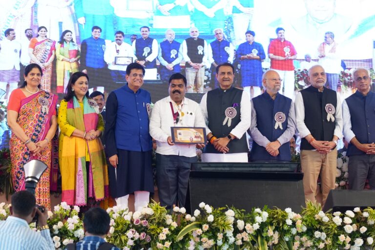 स्वर्ण पदक से रक्तरत्न प्रितमकुमार राजाभोज सम्मानित