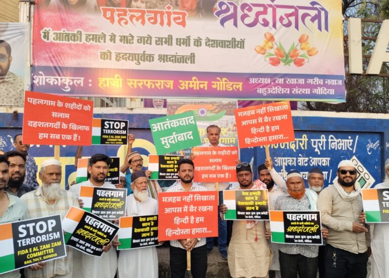 देश के दुश्मनों को बीच चौराहे पर दे फांसी की सजा :जुबेर खान