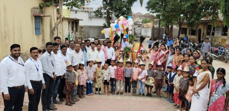 नवागतांची बैलगाडी मधून मिरवणूक – जि. प उच्च प्राथ शाळा लोहाराचा नाविन्यपूर्ण प्रवेशोत्सव