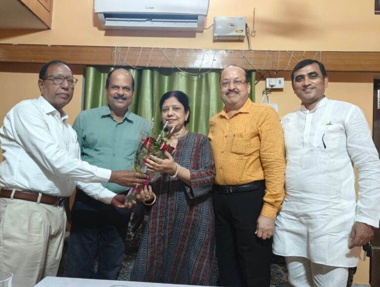 समाज की प्रतिष्ठित महिला शीला जायसवाल जी का महासभा द्वारा स्वागत