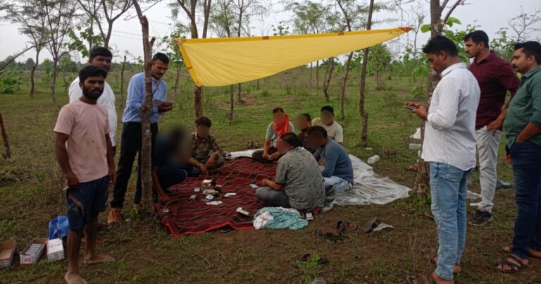 तुमसर पोलीसांची उमरवाडा सागवान वाडीतील जुगार अड्ड्यावर धाड