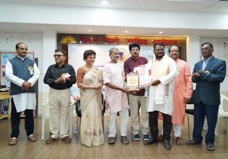 प्रबोधनकार भीम शाहीर प्रदीप कडबे यांना डॉक्टर बाबासाहेब आंबेडकर समाज भूषण पुरस्कार 2025 सन्मानित