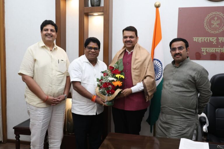 जिल्हा मध्यवर्ती बँकेचे उपाध्यक्ष प्रदिप पडोळे यांनी घेतली मुख्यमंत्र्यांची भेट