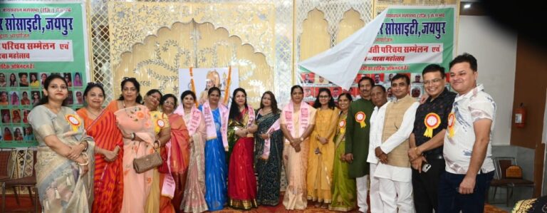 अखिल भारतीय कलवार कलाल कलार जायसवाल महासभा के सहयोगी संस्था जायसवाल वेलफेयर सोसाइटी द्वारा जयपुर में डांडिया कार्यक्रम का आयोजन