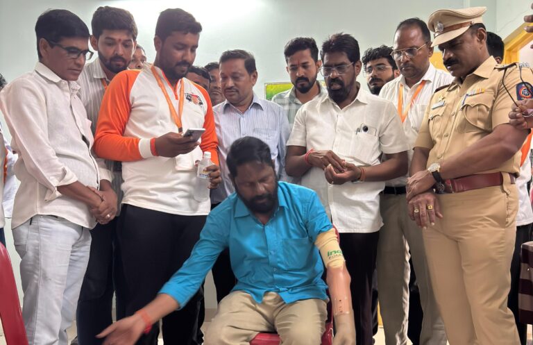 तुमसरात दिव्यांग बांधवांच्या स्पर्श भावनांना मदतीचा हात