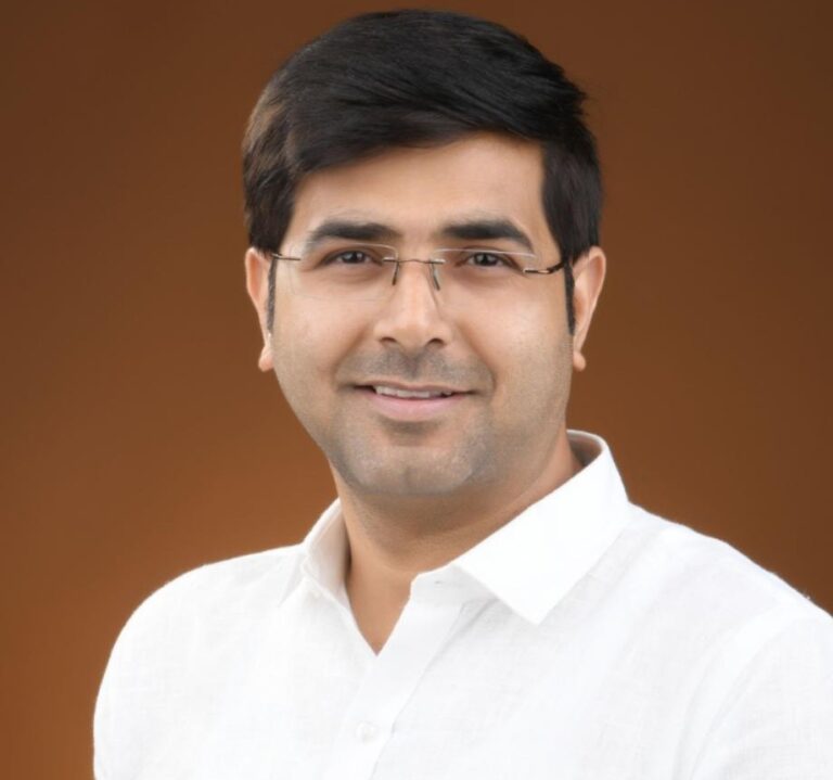 Exclusive interview,“सेवा मेरा धर्म है, संकल्प मेरी शक्ति है और समर्पण ही मेरा जीवन: जॅकी रावलानी 